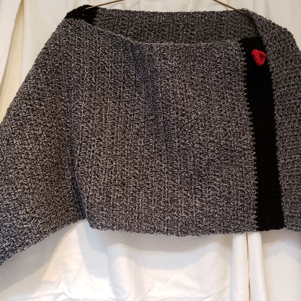 Hand Crocheted Shawl NWOT